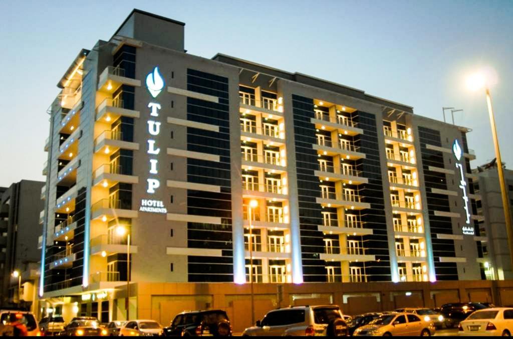 Tulip Hotel Apartments Dubai Bagian luar foto